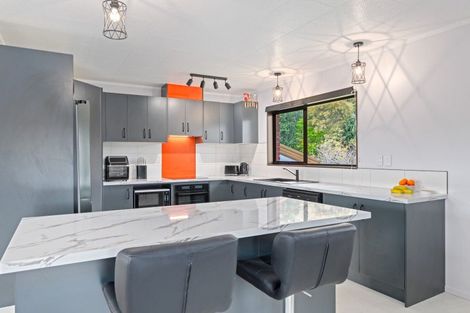Photo of property in 6 Moana View Road, Waikawa, Picton, 7220