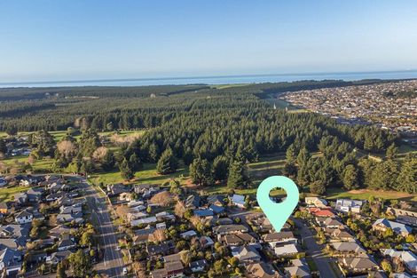 Photo of property in 15 Len Hale Place, Parklands, Christchurch, 8083