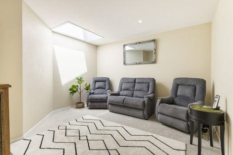 Photo of property in 17 Piriti Drive, Te Atatu Peninsula, Auckland, 0610