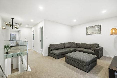 Photo of property in 4b Rosalind Road, Glenfield, Auckland, 0629