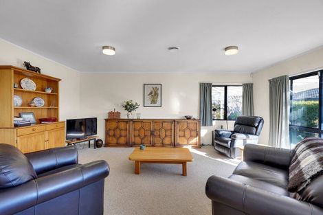 Photo of property in 12 Penlington Place, Havelock North, 4130