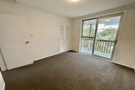 Photo of property in 7f1 Rangitane Street, Maupuia, Wellington, 6022