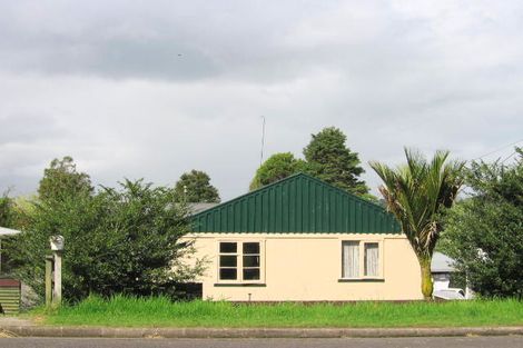 Photo of property in 2/16 Shetland Street, Glen Eden, Auckland, 0602