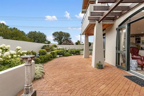 Photo of property in 12a Saltburn Road, Milford, Auckland, 0620