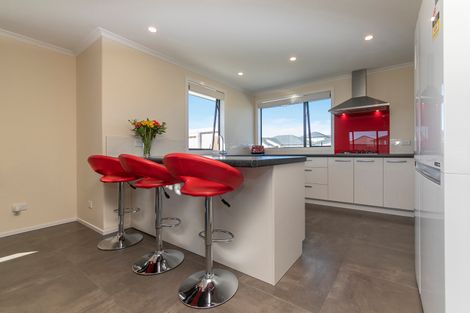 Photo of property in 8 Remana Crescent, Huapai, Kumeu, 0810