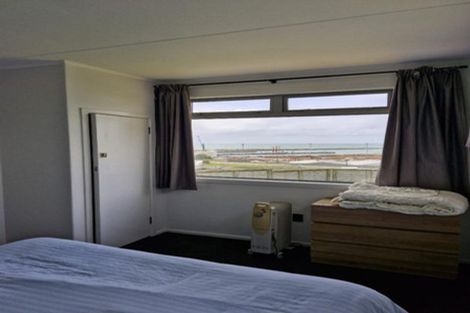 Photo of property in 11a Catherine Crescent, Moturoa, New Plymouth, 4310