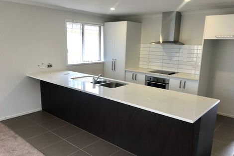 Photo of property in 15 Perla Road, Pukekohe, 2120