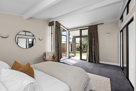 Photo of property in 16a Howard Road, Taradale, Napier, 4112