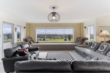 Photo of property in 5 Cynthia Place, Bellevue, Tauranga, 3110