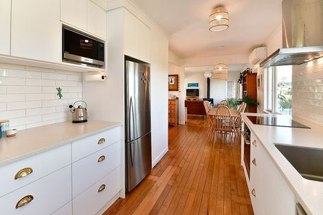 Photo of property in 88 Rosario Crescent, Red Beach, 0932