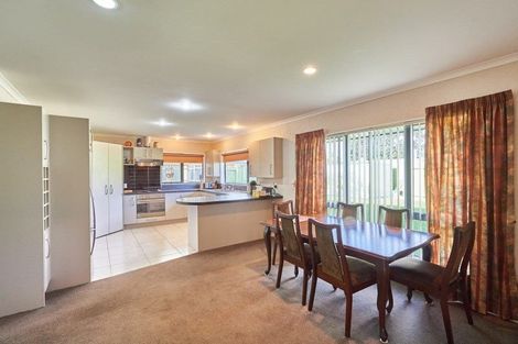 Photo of property in 47 Parnell Heights Drive, Kelvin Grove, Palmerston North, 4414
