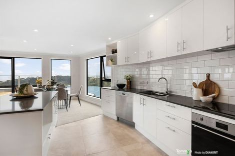 Photo of property in 25u2 Thane Road, Roseneath, Wellington, 6011