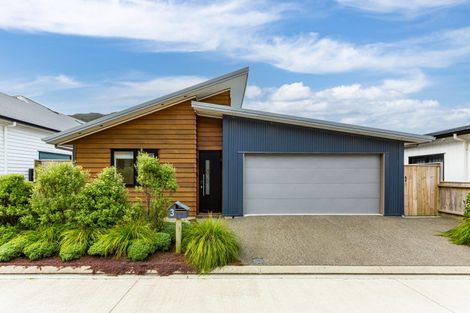 Photo of property in 3 Ramarama Lane, Crofton Downs, Wellington, 6035