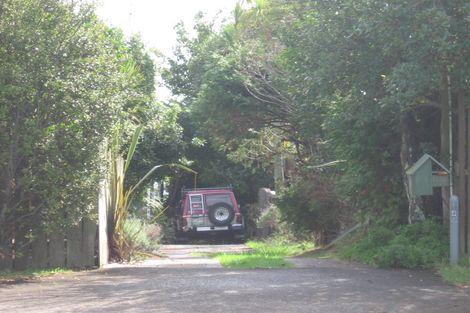 Photo of property in 173 Golf Road, Titirangi, Auckland, 0604