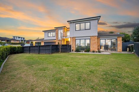 Photo of property in 20 Ina Ville Drive, Pukekohe, 2120