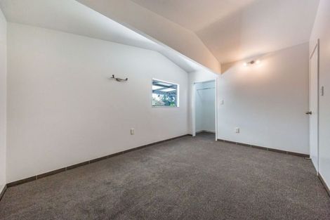 Photo of property in 27 Staverton Crescent, Mangere, Auckland, 2022