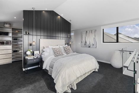 Photo of property in 33 Kikorangi Drive, Wainui, 0992