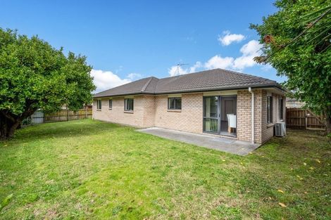 Photo of property in 12 Cade Place, Weymouth, Auckland, 2103