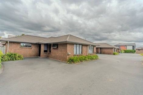 Photo of property in 1/108 Old Farm Road, Hamilton East, Hamilton, 3216