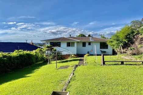 Photo of property in 24 School Road, Te Atatu South, Auckland, 0610