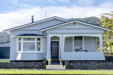 Photo of property in 35 Fox Street, Cobden, Greymouth, 7802