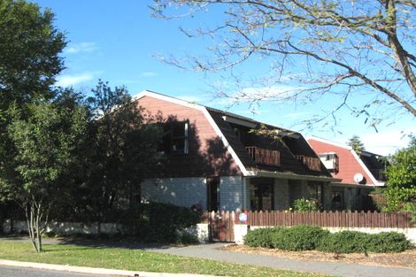 Photo of property in 1/74 Jeffreys Road, Fendalton, Christchurch, 8052