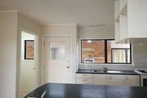 Photo of property in 72 Harrowglen Drive, Northcross, Auckland, 0630