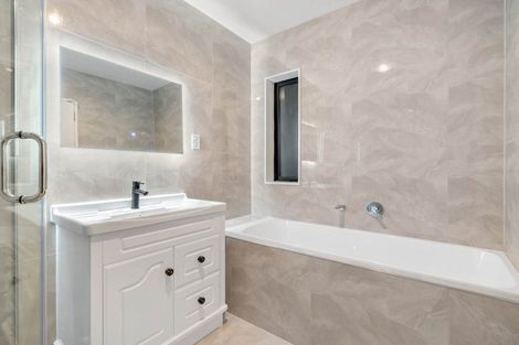 Photo of property in 18 Skua Road, Hobsonville, Auckland, 0616