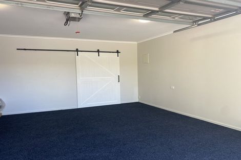 Photo of property in 29 Padnell Crescent, Paparangi, Wellington, 6037