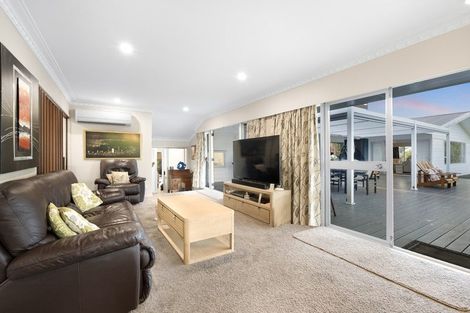 Photo of property in 16 Langford Place, Dairy Flat, Albany, 0792