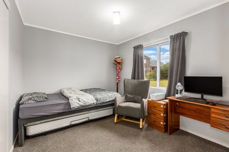 Photo of property in 2 Coventry Close, Ascot Park, Porirua, 5024