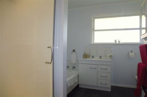 Photo of property in 17 Rakau Street, Havelock North, 4130