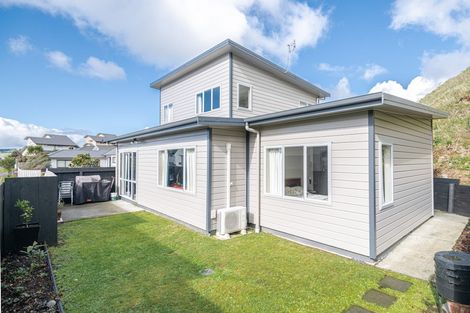 Photo of property in 52 Erlestoke Crescent, Churton Park, Wellington, 6037
