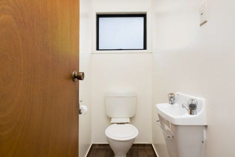 Photo of property in 1/19a Ribblesdale Road, Henderson, Auckland, 0612