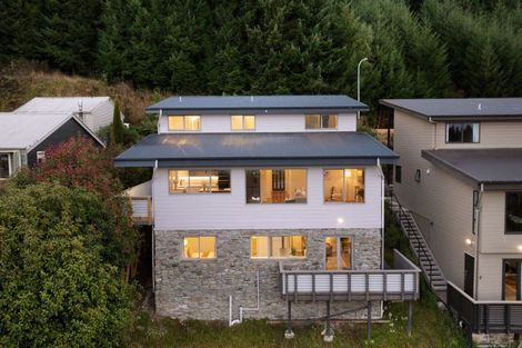 Photo of property in 40 Lochy Road, Fernhill, Queenstown, 9300