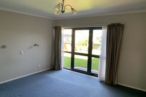 Photo of property in 11 Mcilwaine Place, Marton, 4710