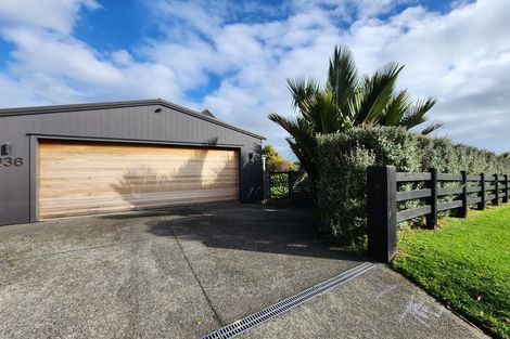 Photo of property in 136 Wairau Road, Oakura, New Plymouth, 4374