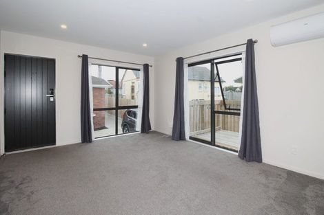 Photo of property in 4 Fruitvale Road, New Lynn, Auckland, 0600