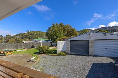 Photo of property in 81 Watt Street, Featherston, 5710