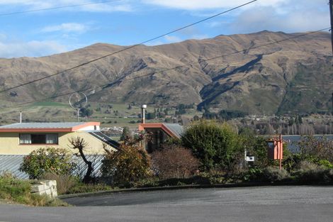 Photo of property in 22 Lismore Street, Wanaka, 9305