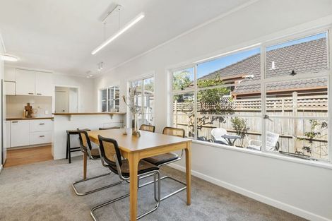 Photo of property in 6 Alma Road, Milford, Auckland, 0620