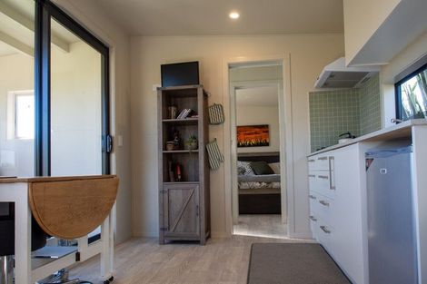 Photo of property in 19 Monkey Island Road, Orepuki, Riverton, 9881