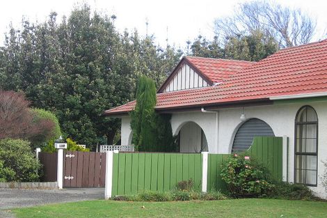 Photo of property in 60 Eatwell Avenue, Paraparaumu Beach, Paraparaumu, 5032