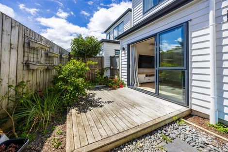 Photo of property in 27c Megan Avenue, Pakuranga Heights, Auckland, 2010