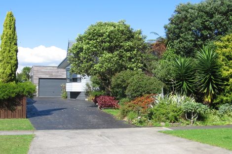 Photo of property in 12 Bosun Place, Te Atatu Peninsula, Auckland, 0610