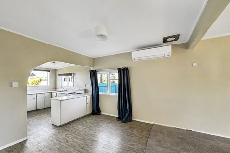 Photo of property in 18 Karaka Street, Castlecliff, Whanganui, 4501