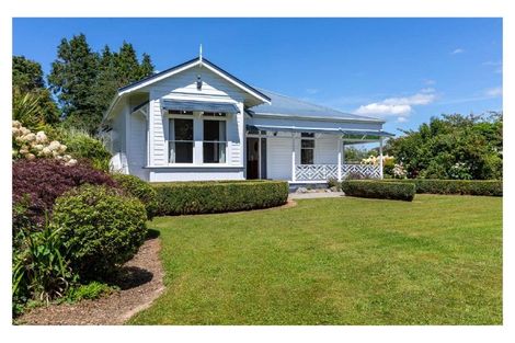 Photo of property in 54 Alfredton Road, Eketahuna, 4900