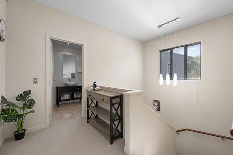 Photo of property in 140 Gills Road, Albany Heights, Auckland, 0632