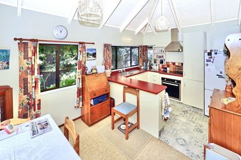 Photo of property in 14 Nettlingham Place, Te Puke, 3119