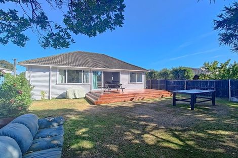 Photo of property in 13 Pitcairn Crescent, Bryndwr, Christchurch, 8053